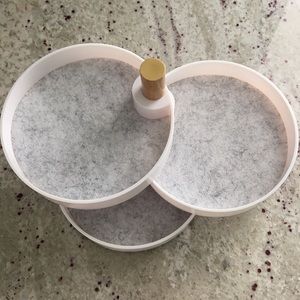 New in box white and gray The 2Bandits tray